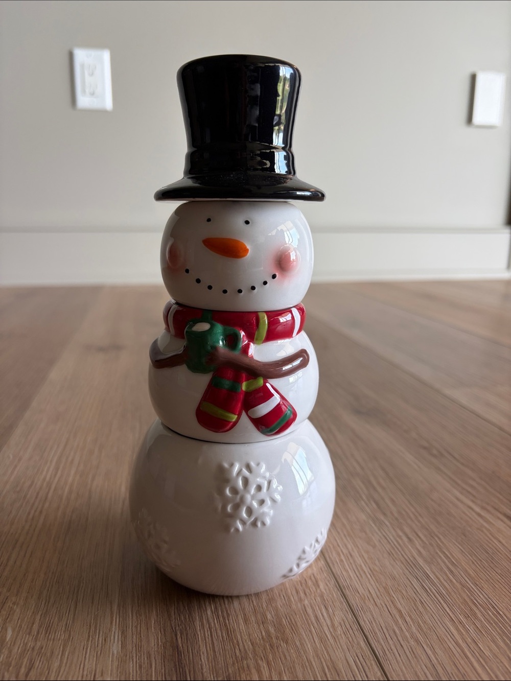 Festive Ceramic Snowman Holiday Stackable Measuring Cups